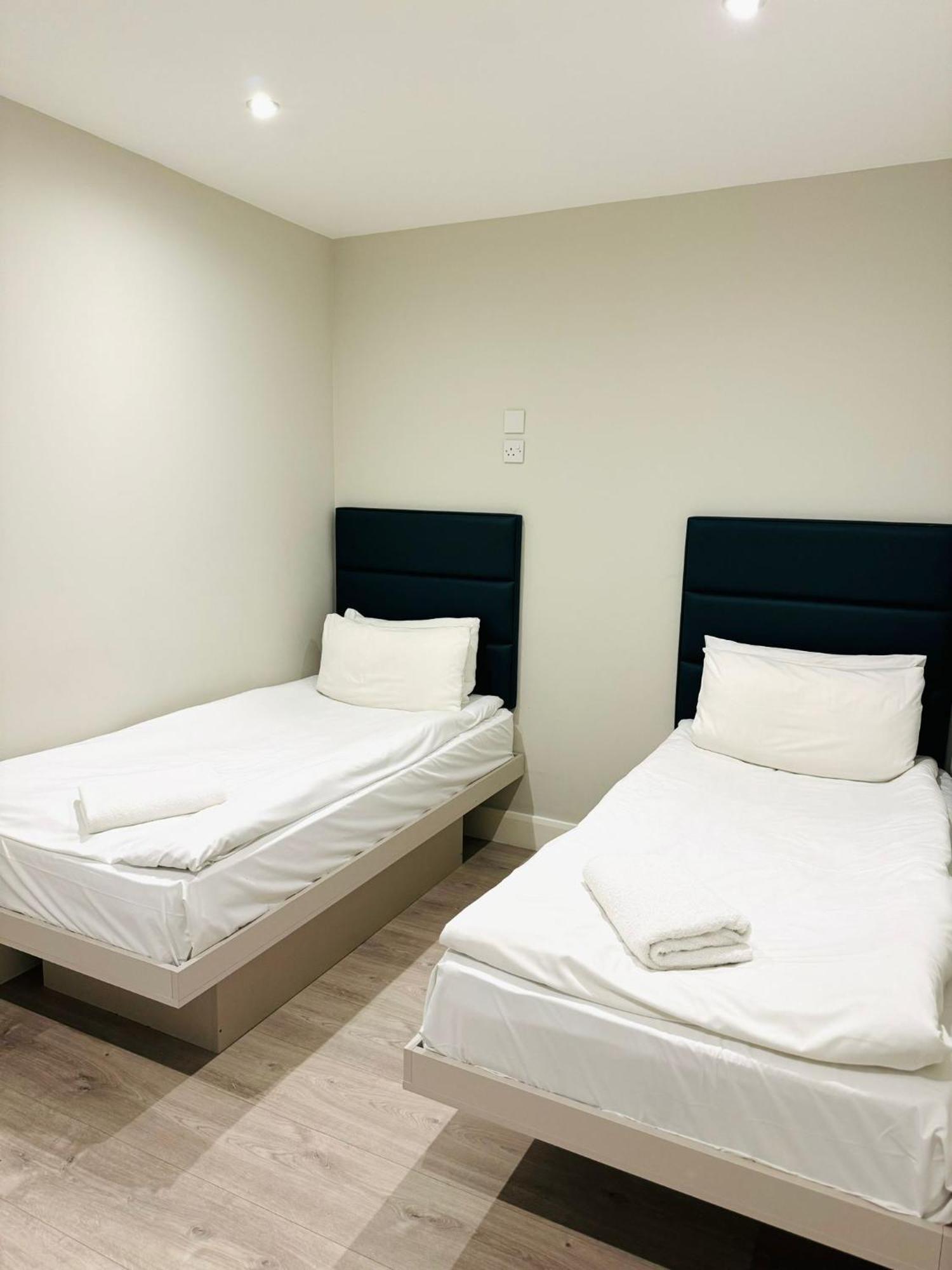Aparthotel Victoria *