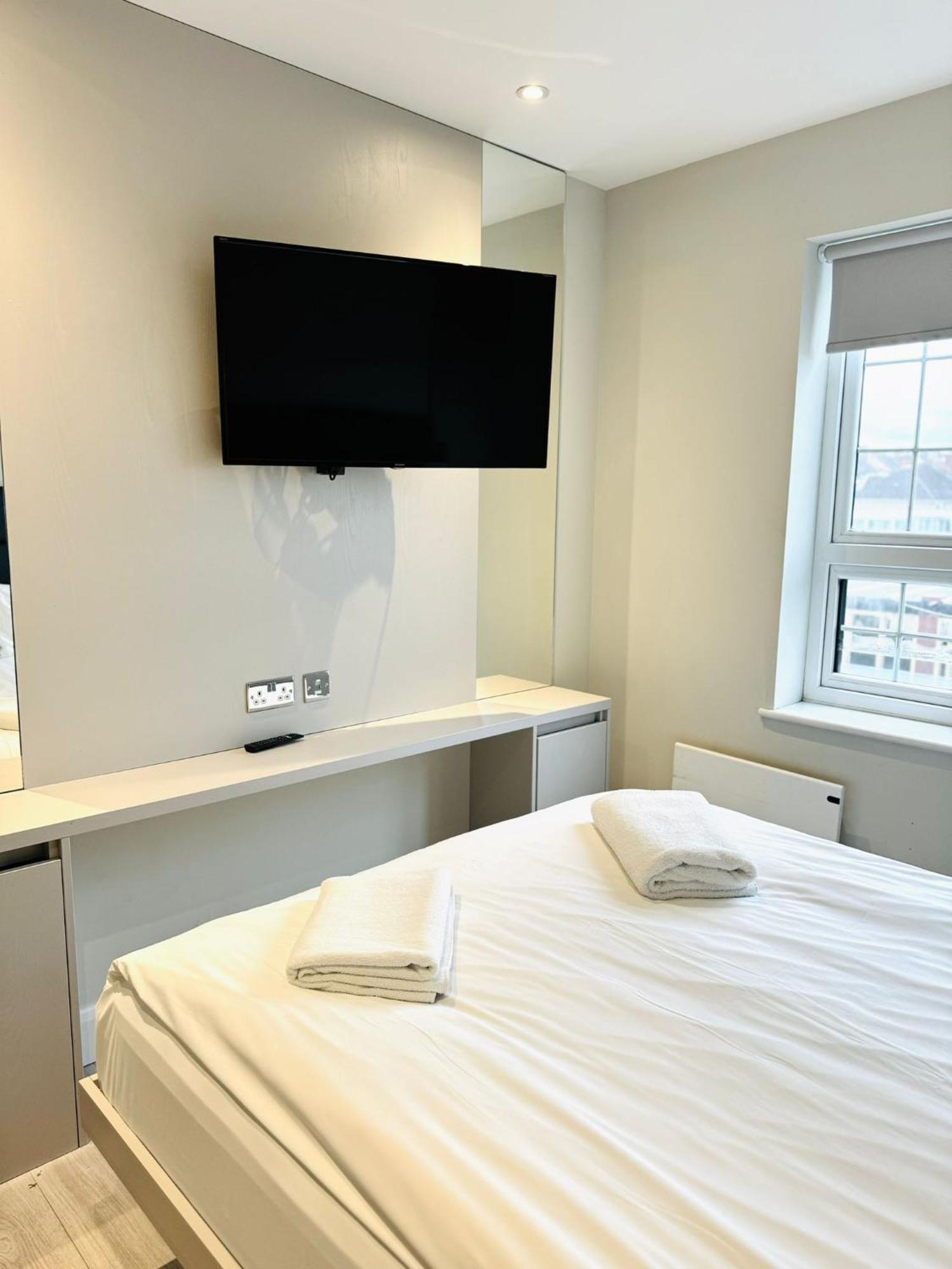 Victoria Aparthotel