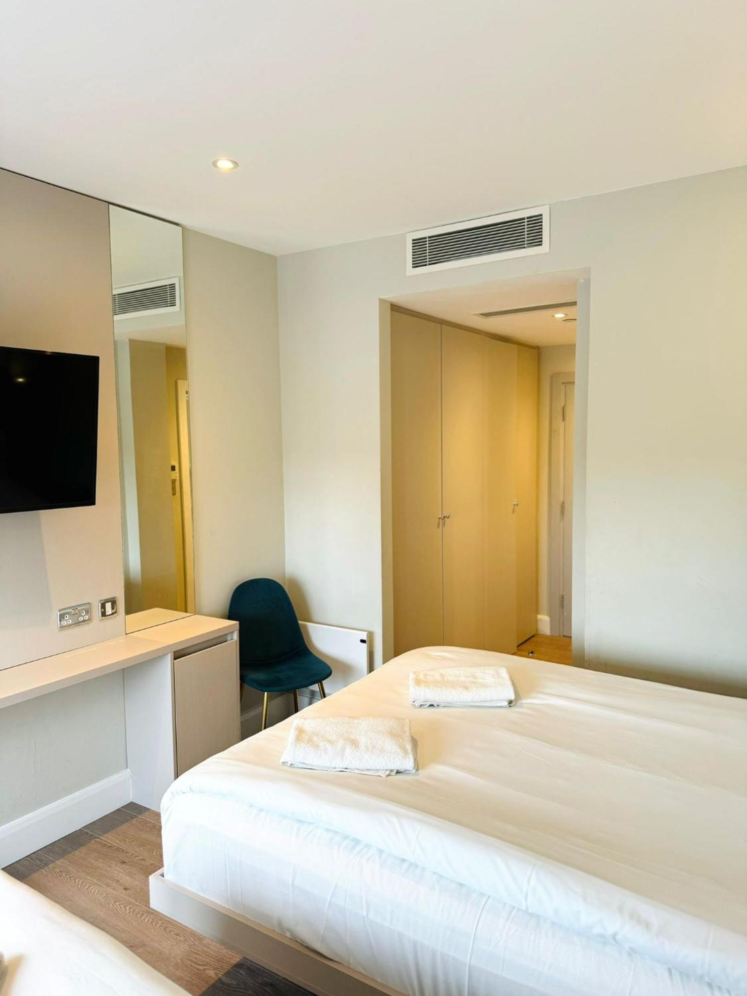 Aparthotel Victoria *