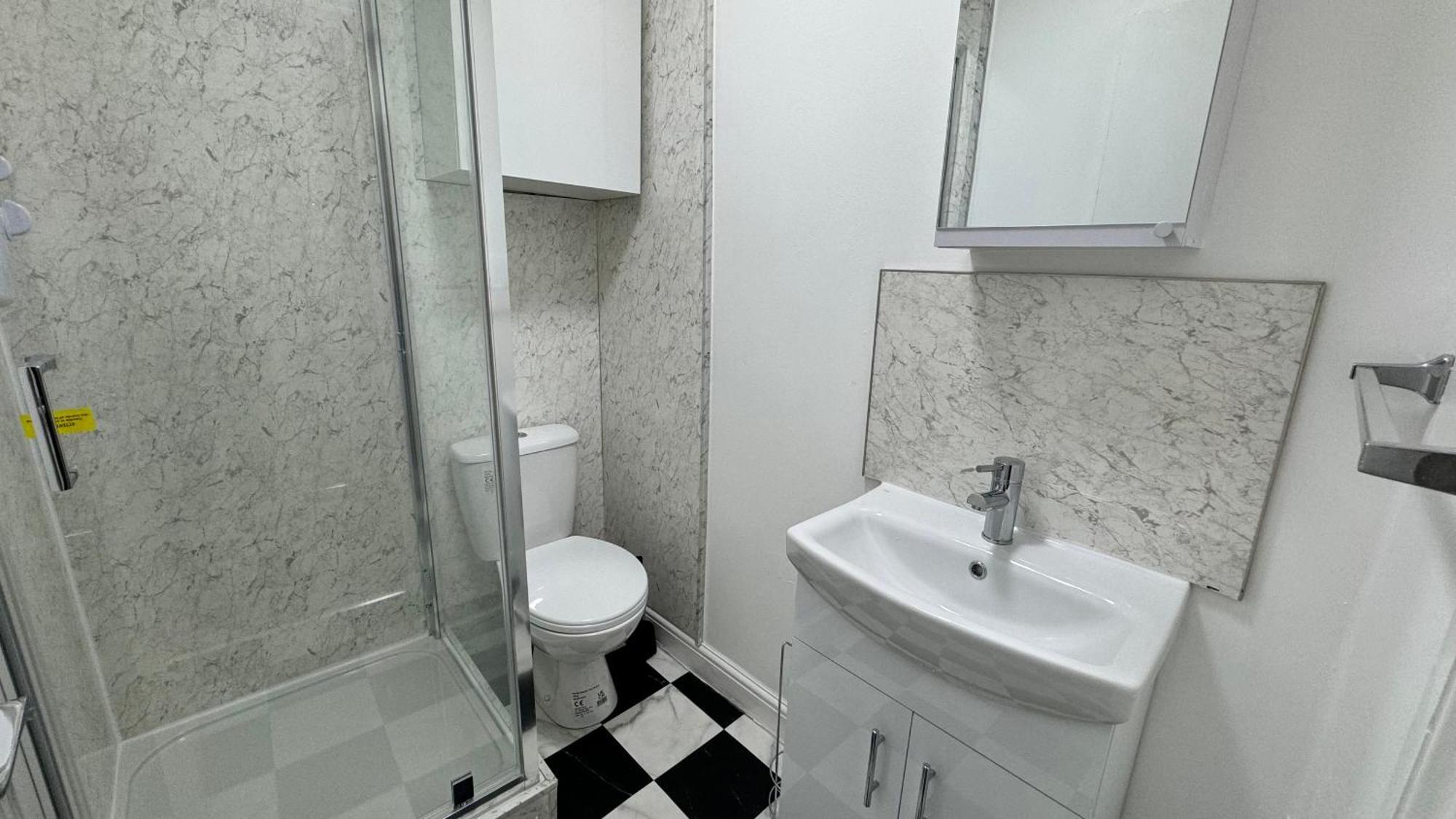 Cosy - Finchley Road *