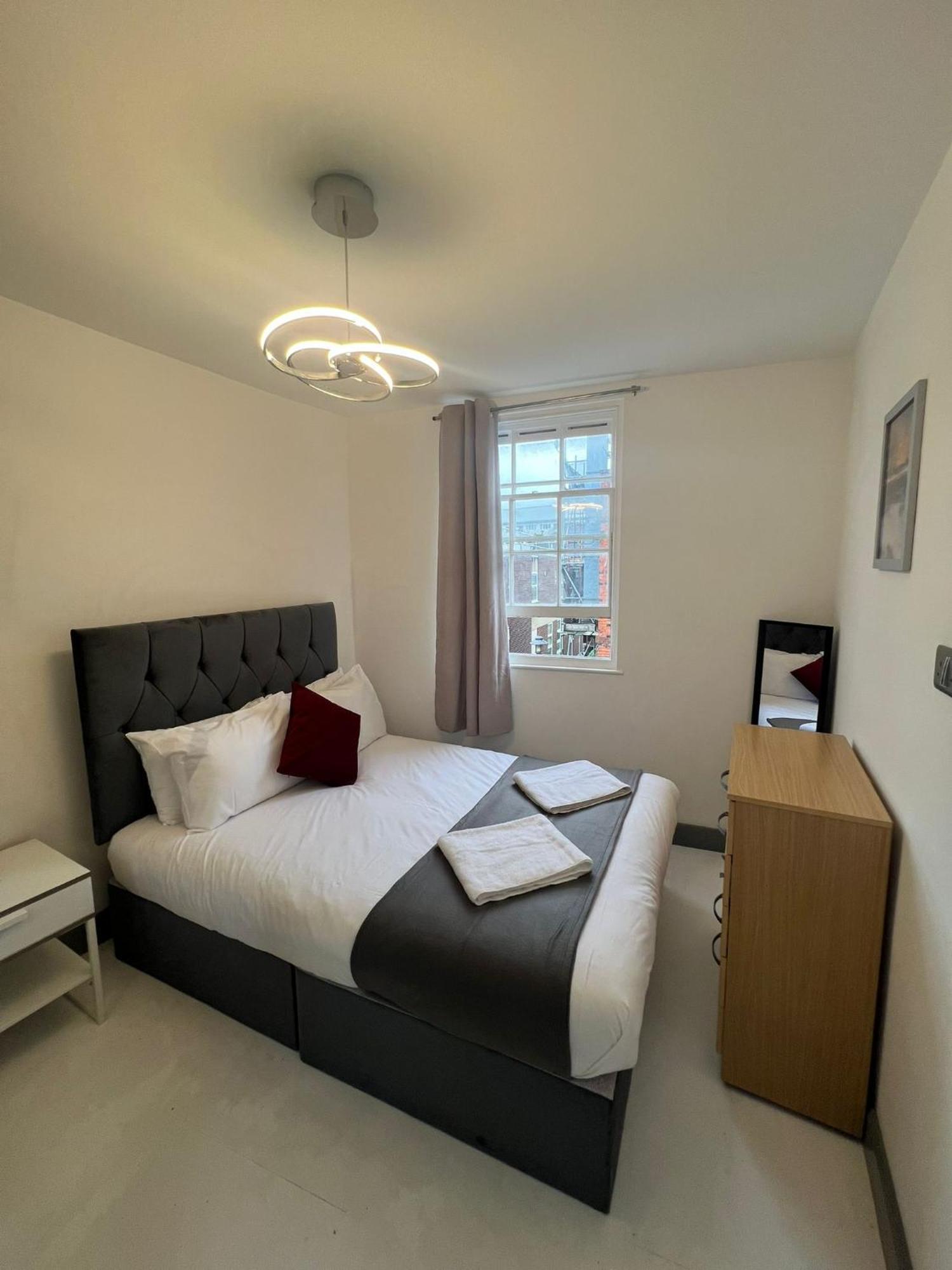 Nice Flat Near Church Street *