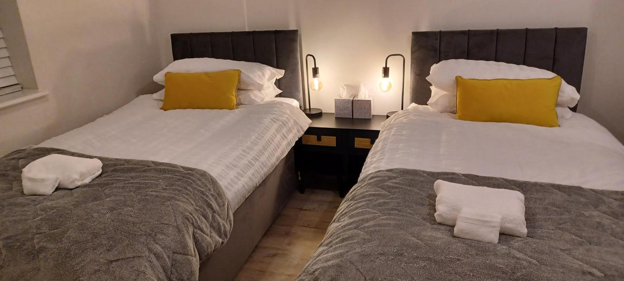 The Quarters - Pioneer * Londen