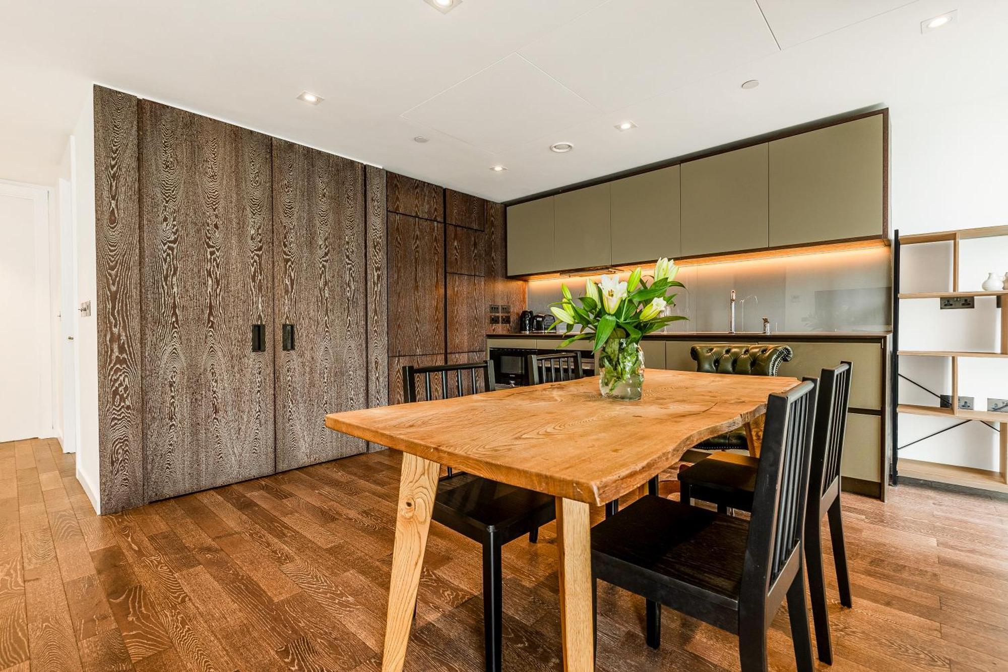 Radiant 2 Bdr With Balcony In Luxury Building Appartement