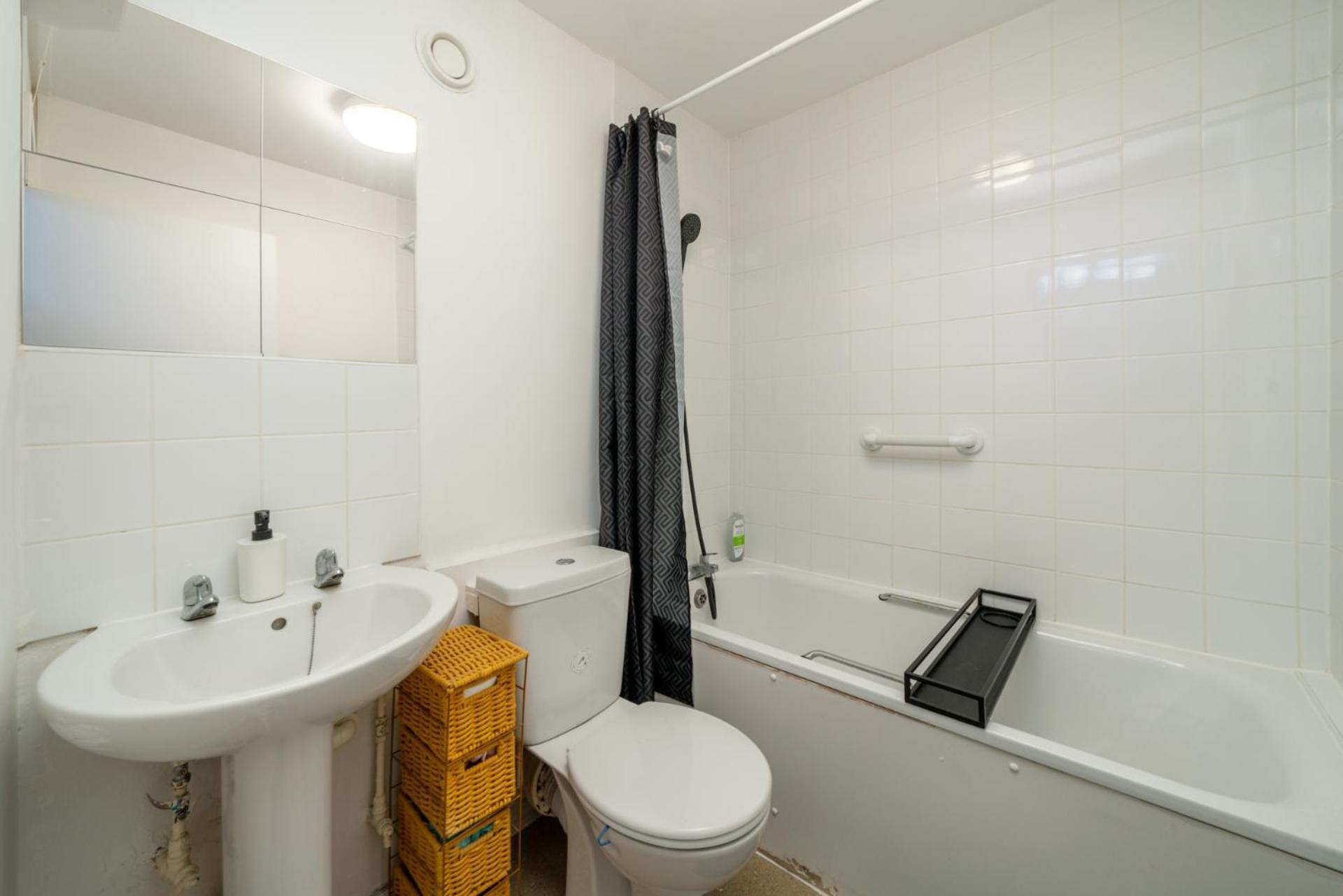 One-bedroom Ground Floor Gem 15 Mins From Kings Cross * Londres