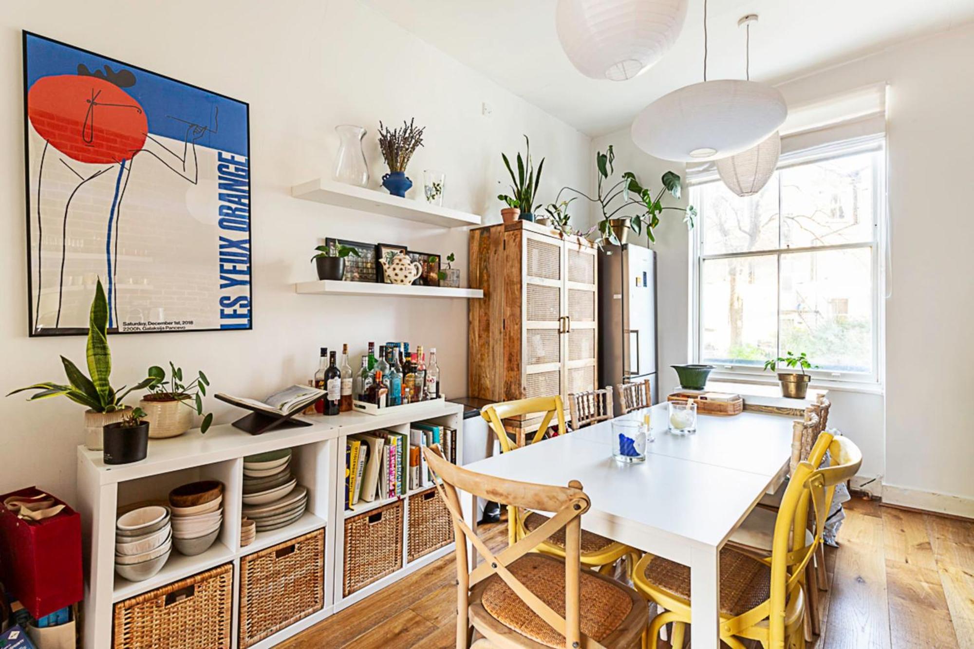 Colourful And Cosy In De Beauvoir Town Londres