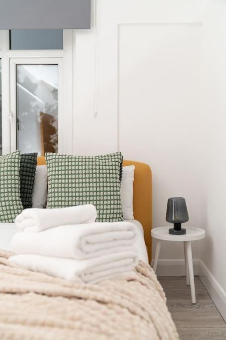 Appartement Two Bedroom By Buonomo Short Lets & Serviced In Balham With Balcony