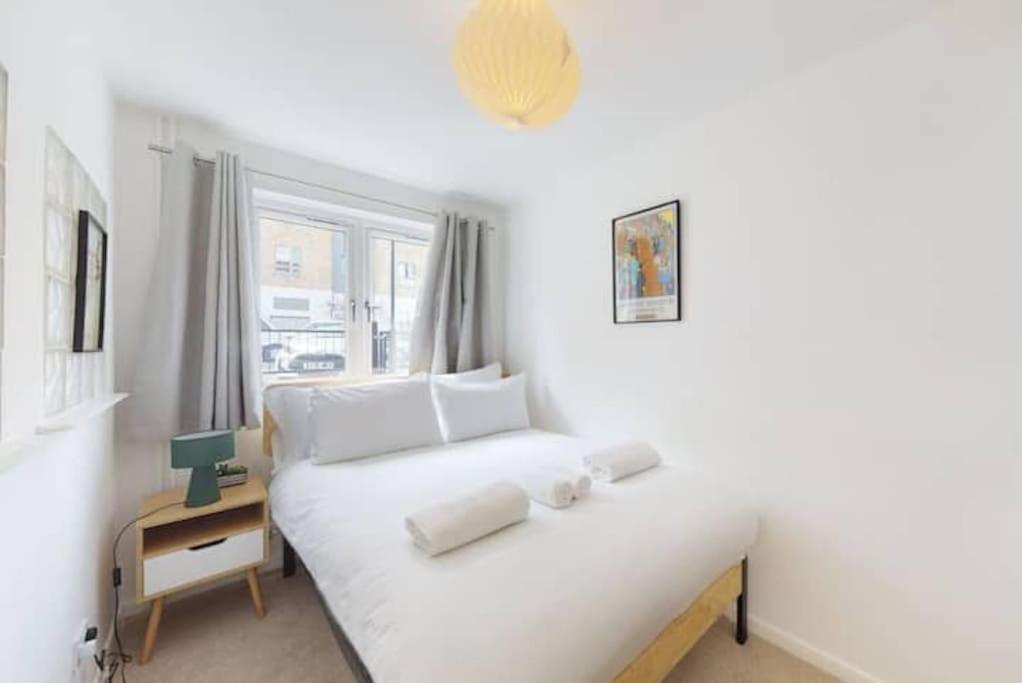 4 Bedroom Family On Piccadilly Line Сasa de vacaciones