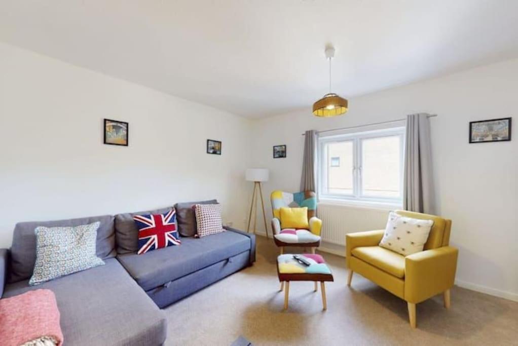 4 Bedroom Family On Piccadilly Line Сasa de vacaciones