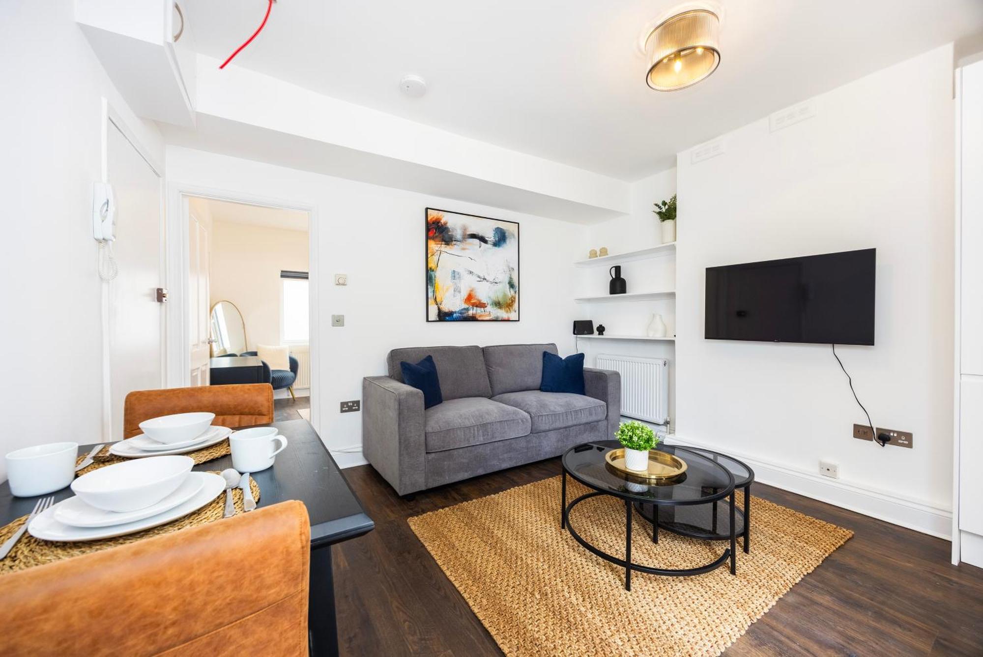 1 Bed On Ivor Place *