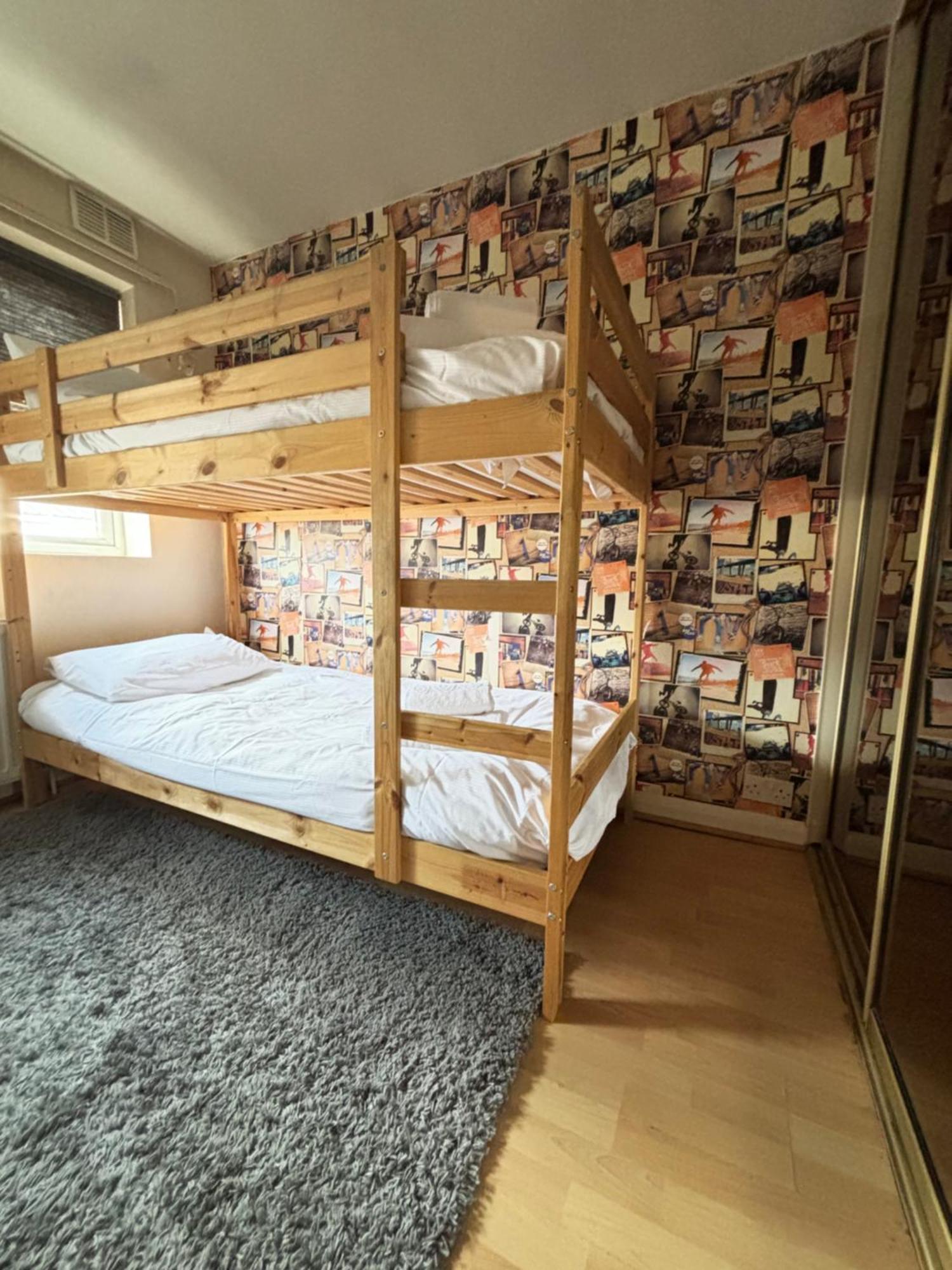 Vakantiehuis City Airport Serviced House *