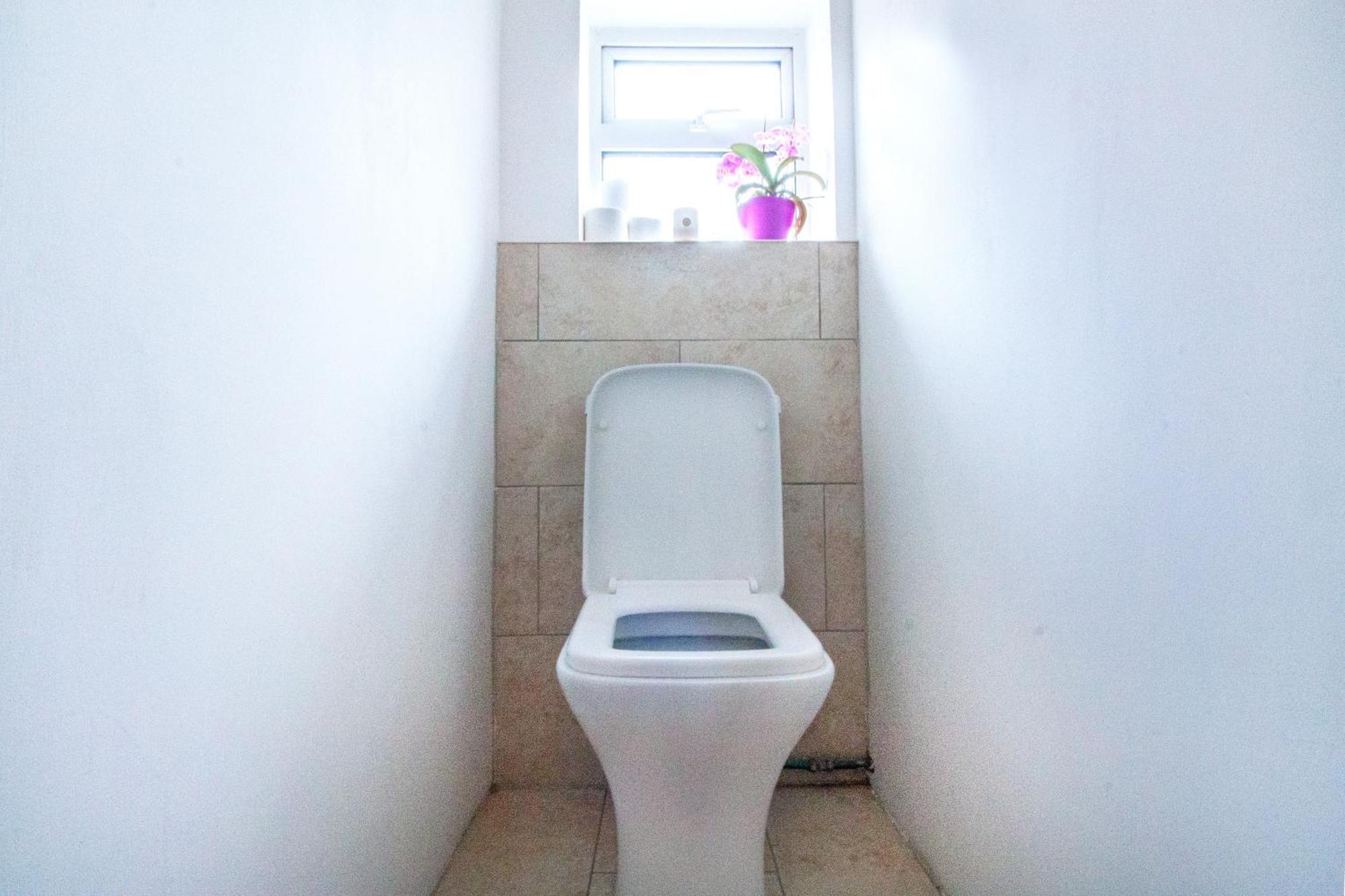 Beautiful 4 Bedroom With Garden Sleeps 10 * Londen