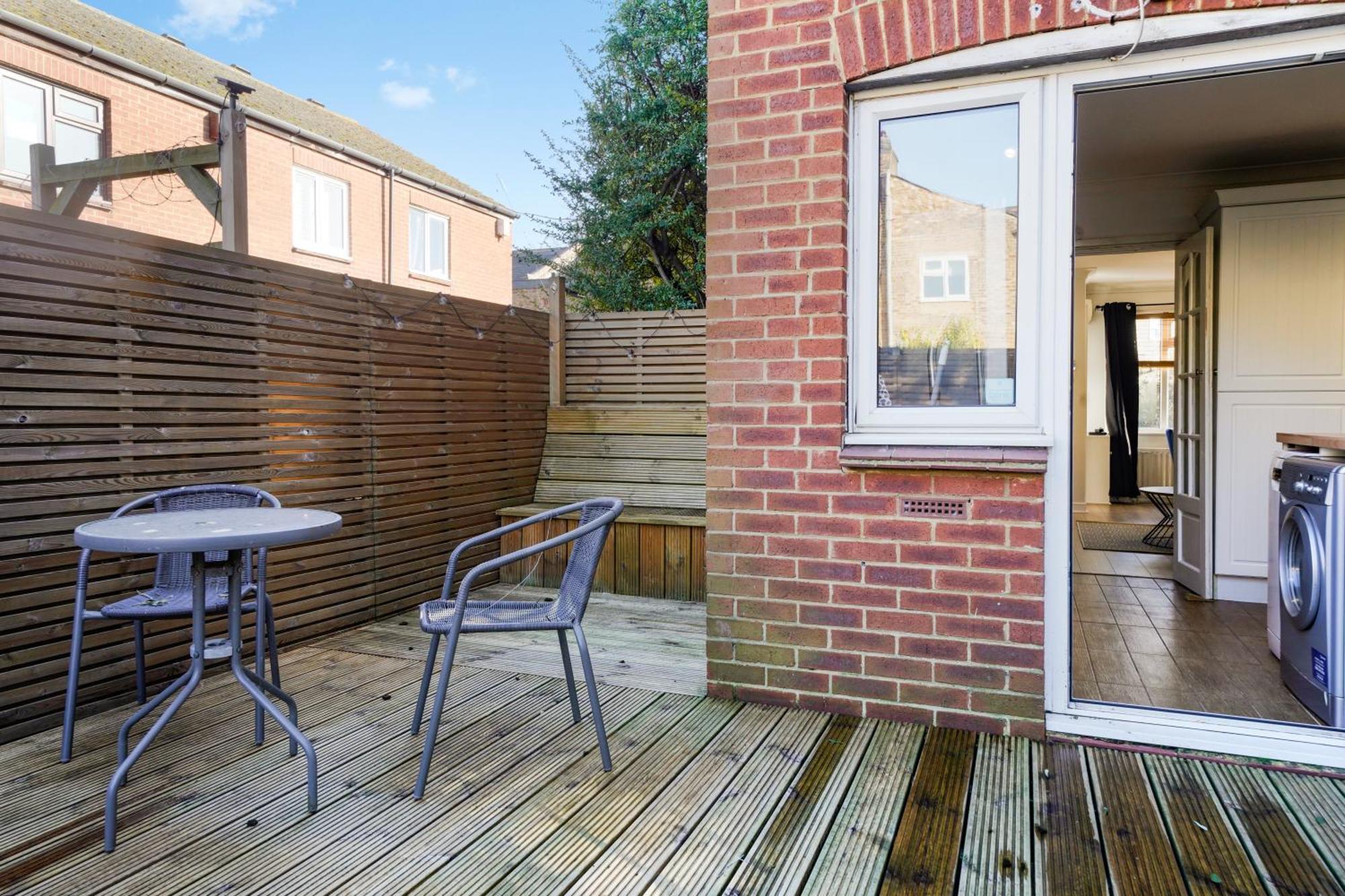 40 Percent Off! - Delightful Abode In - Garden Hébergement de vacances