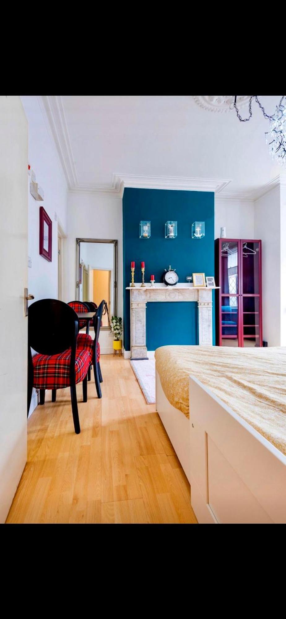 Colourful Flat Apartment *