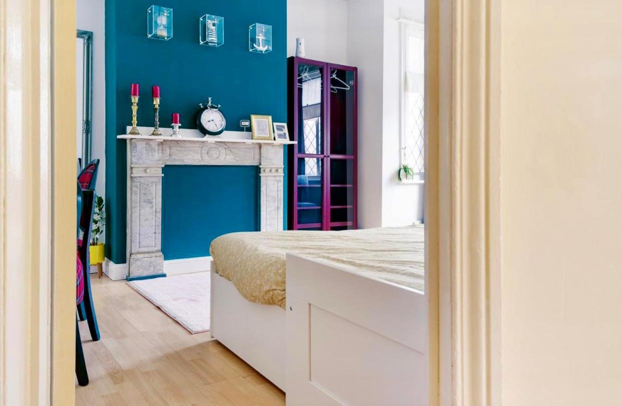 Apartment Colourful Flat *