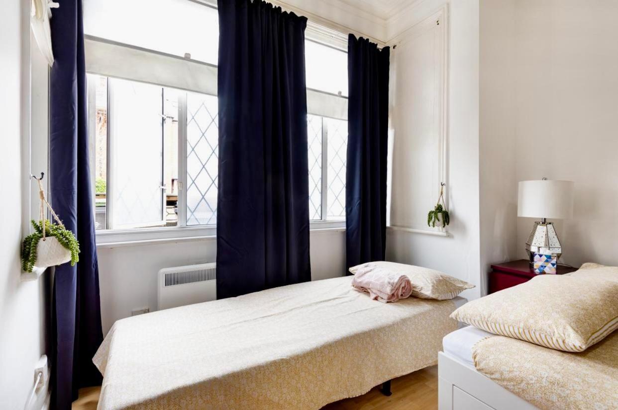 Colourful Flat Apartment *