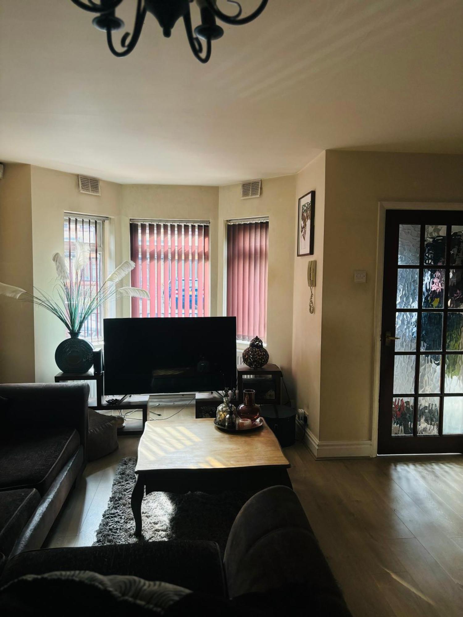City Airport Serviced House * Londen