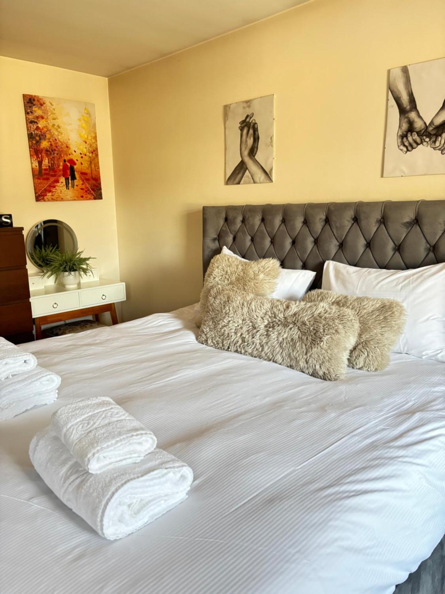 City Airport Serviced House Londen