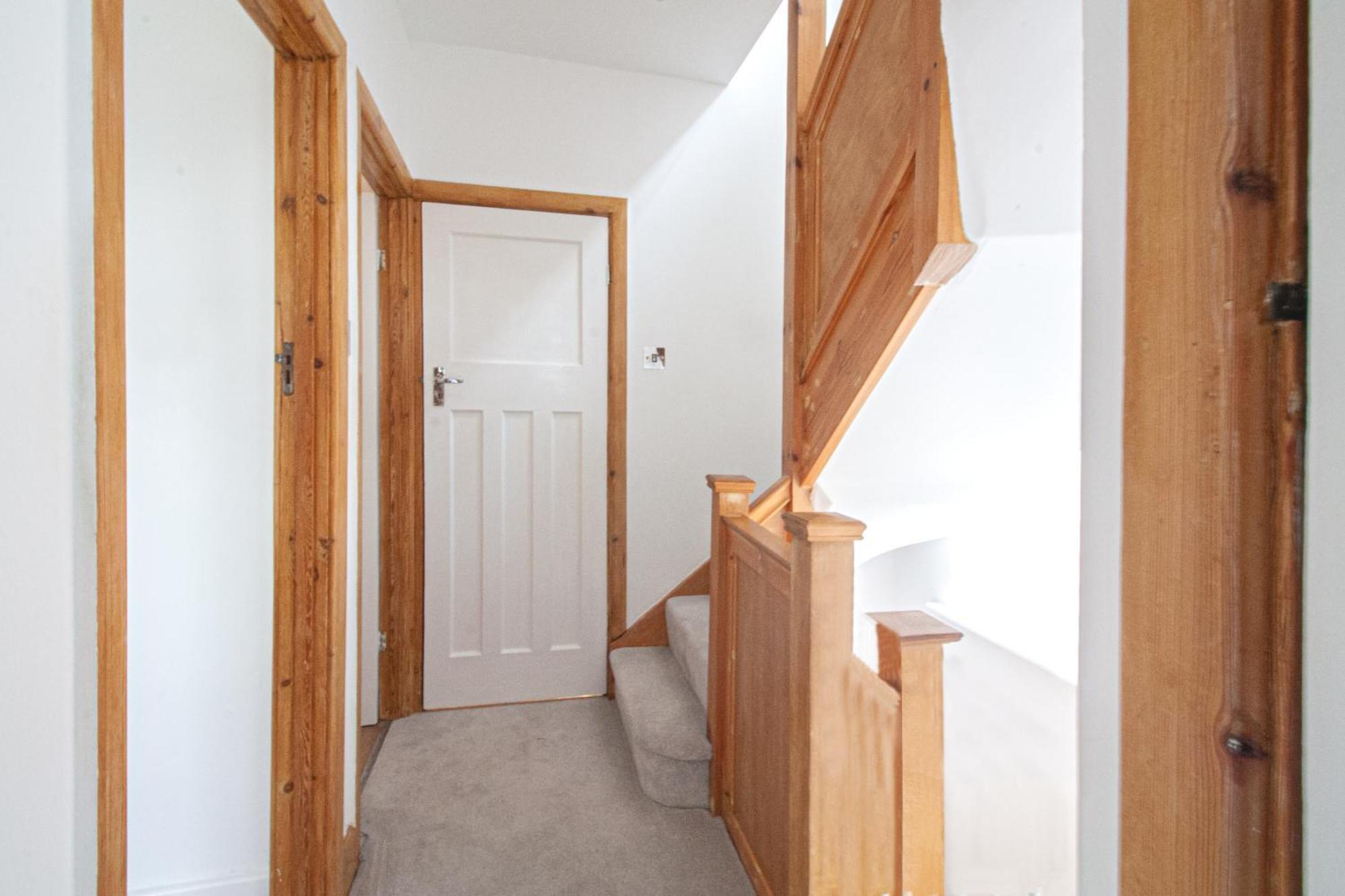 Beautiful 4 Bedroom With Garden Sleeps 10 Londen