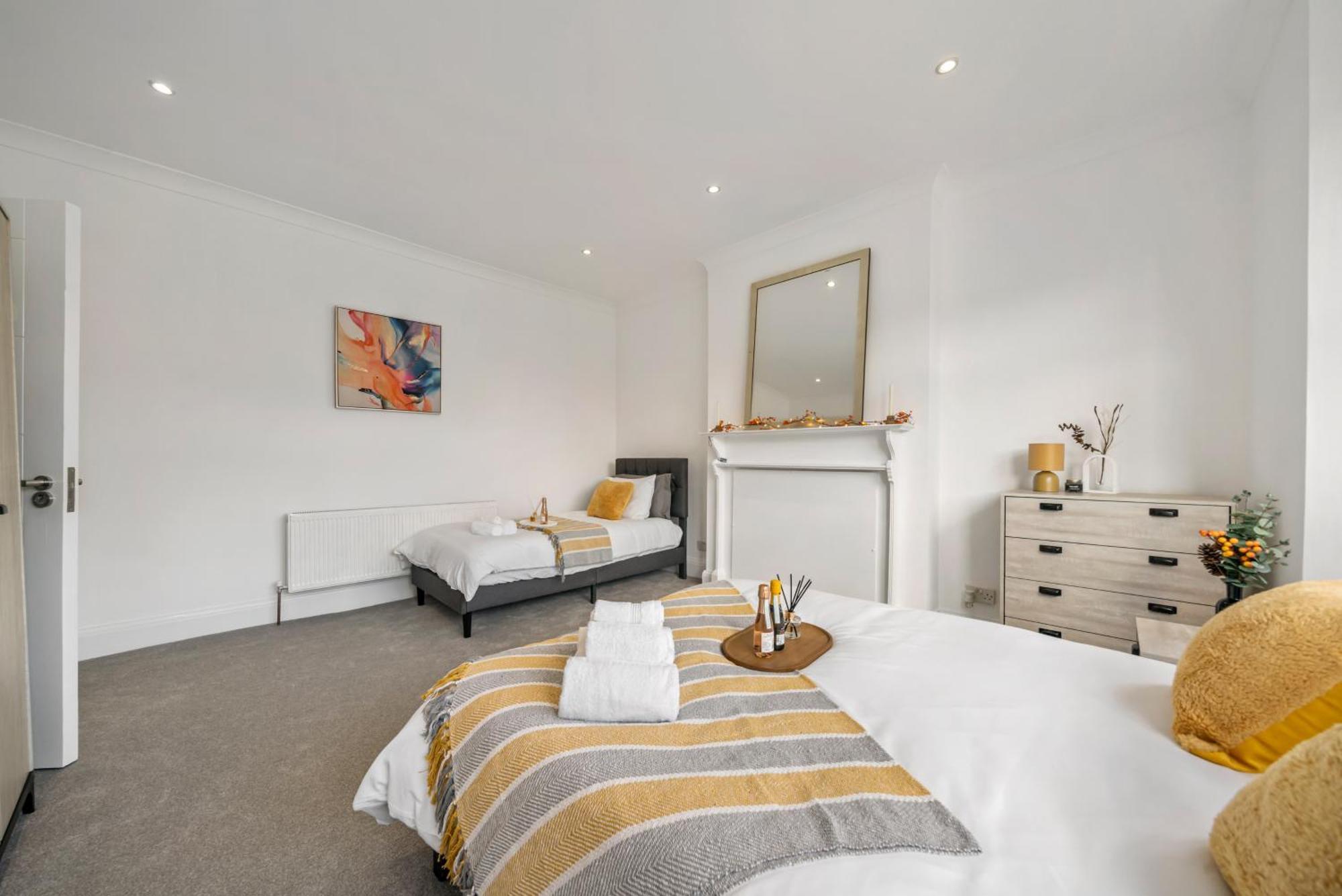 2025 Award Winning - 2 Bedroom Luxury Next To Wembley Stadium Apartment *