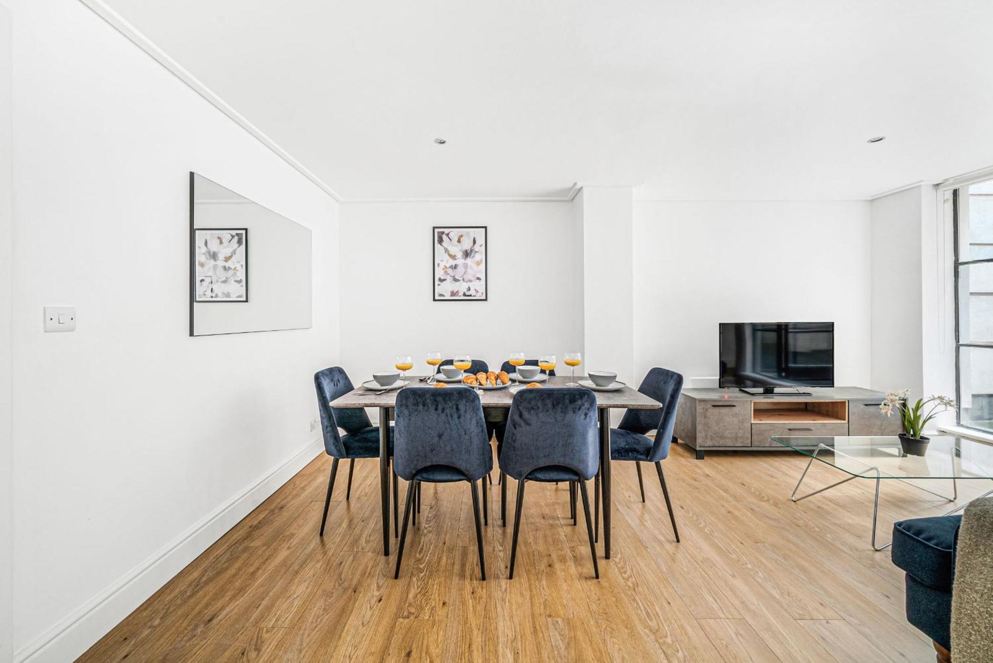 Heart Of Holborn - 2br With Patio - Cityapartmentstay Apartamento