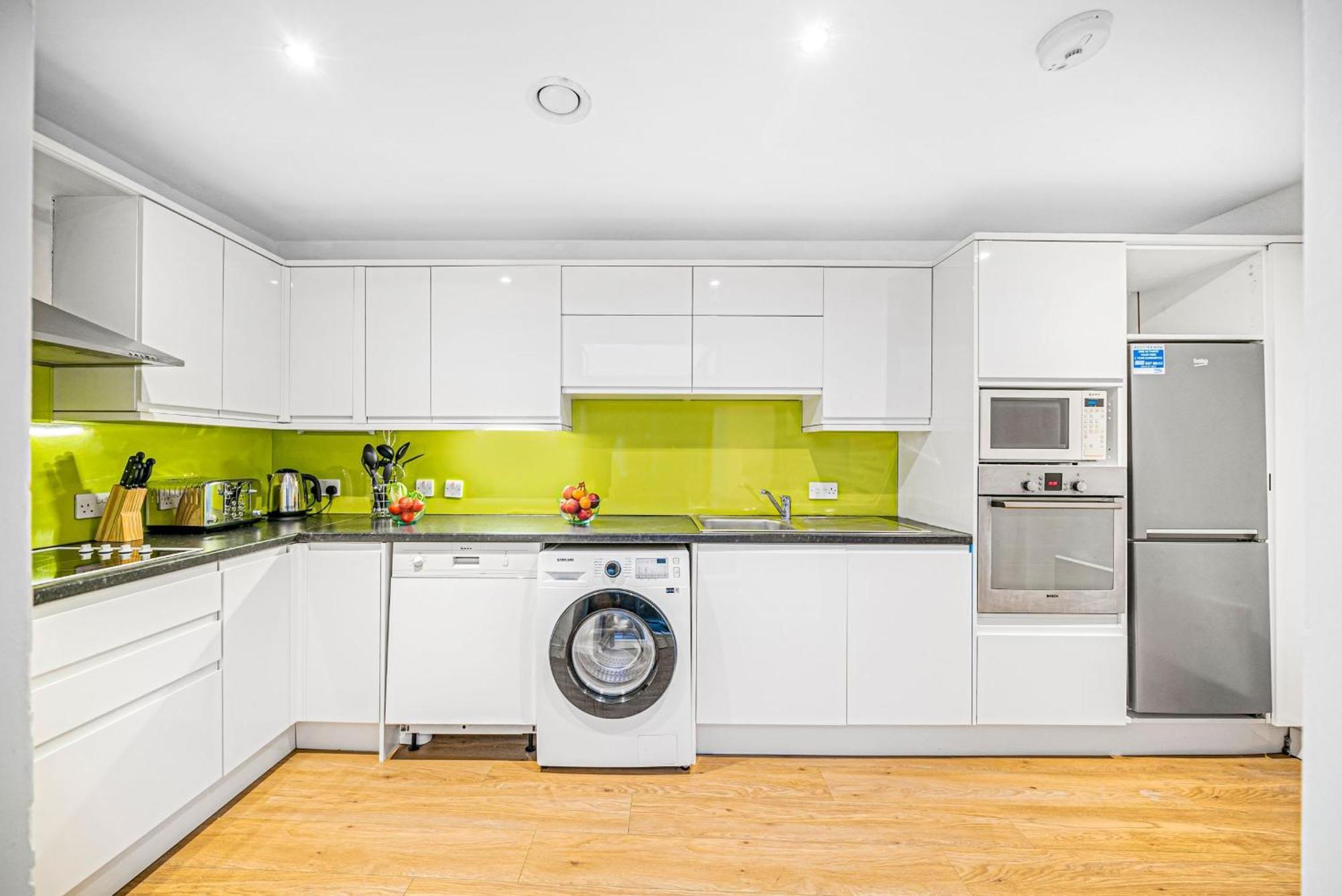 Heart Of Holborn - 2br With Patio - Cityapartmentstay *