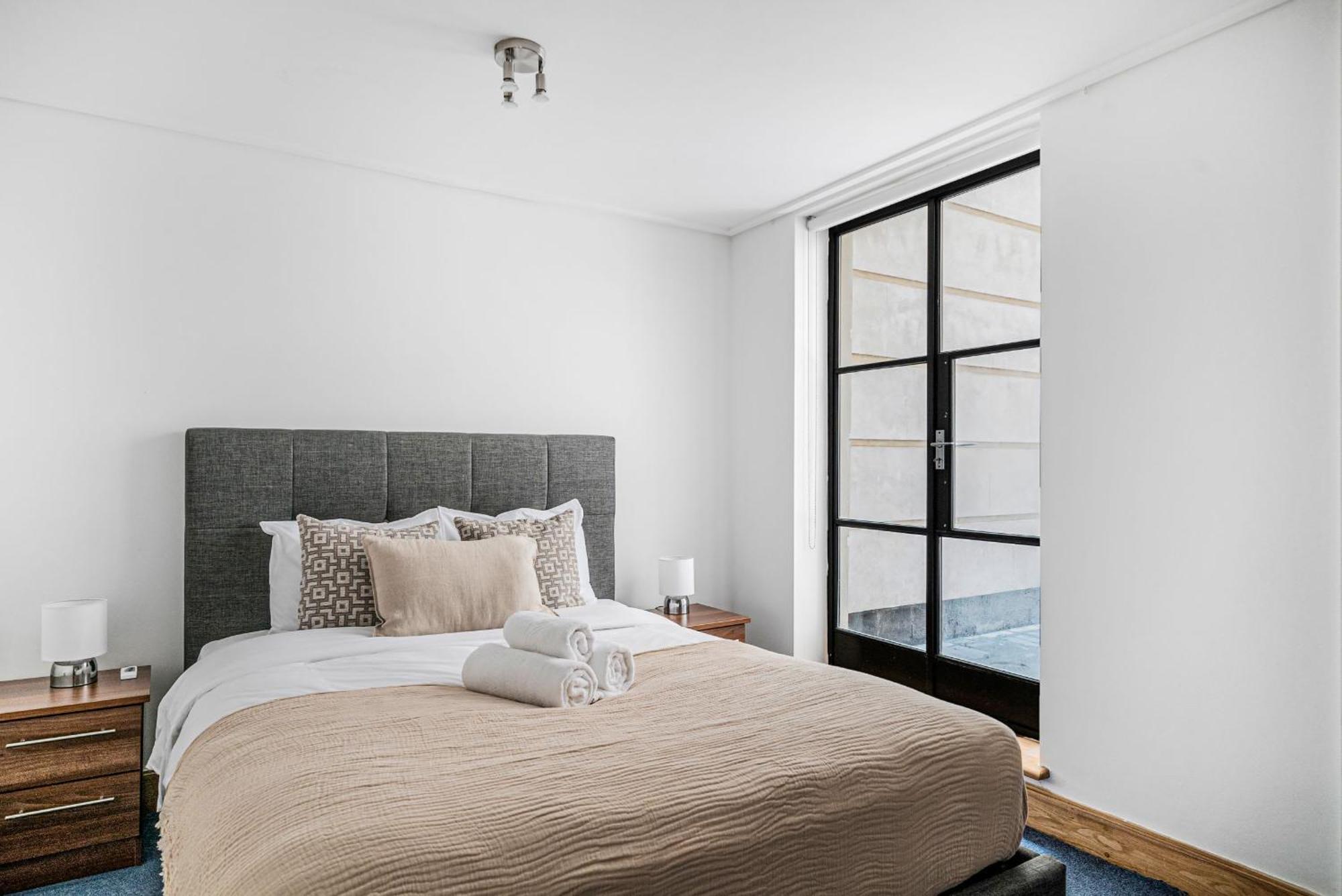 Heart Of Holborn - 2br With Patio - Cityapartmentstay Londres