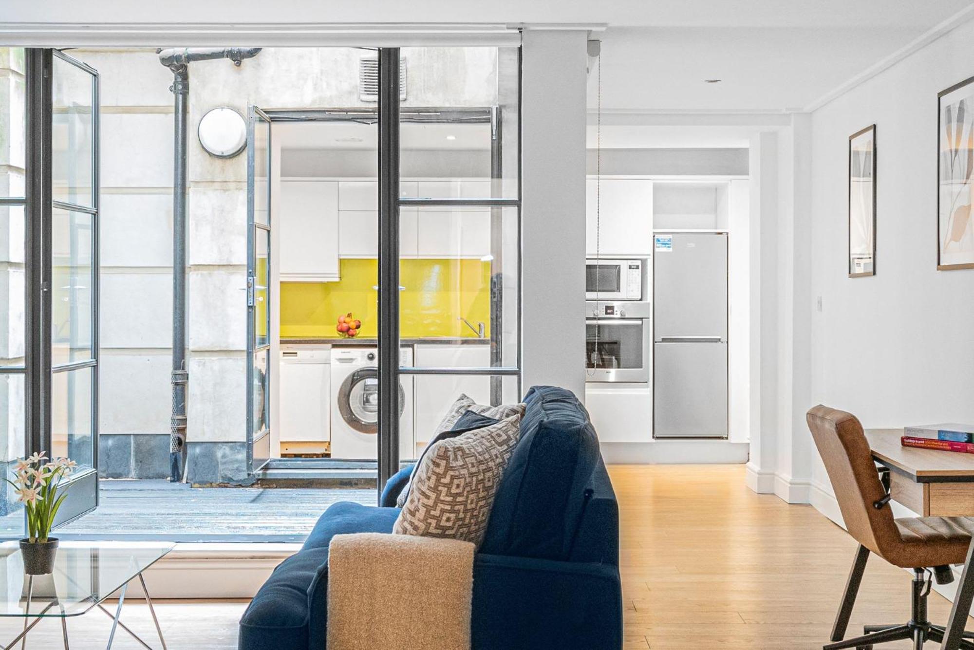 Heart Of Holborn - 2br With Patio - Cityapartmentstay * Londres