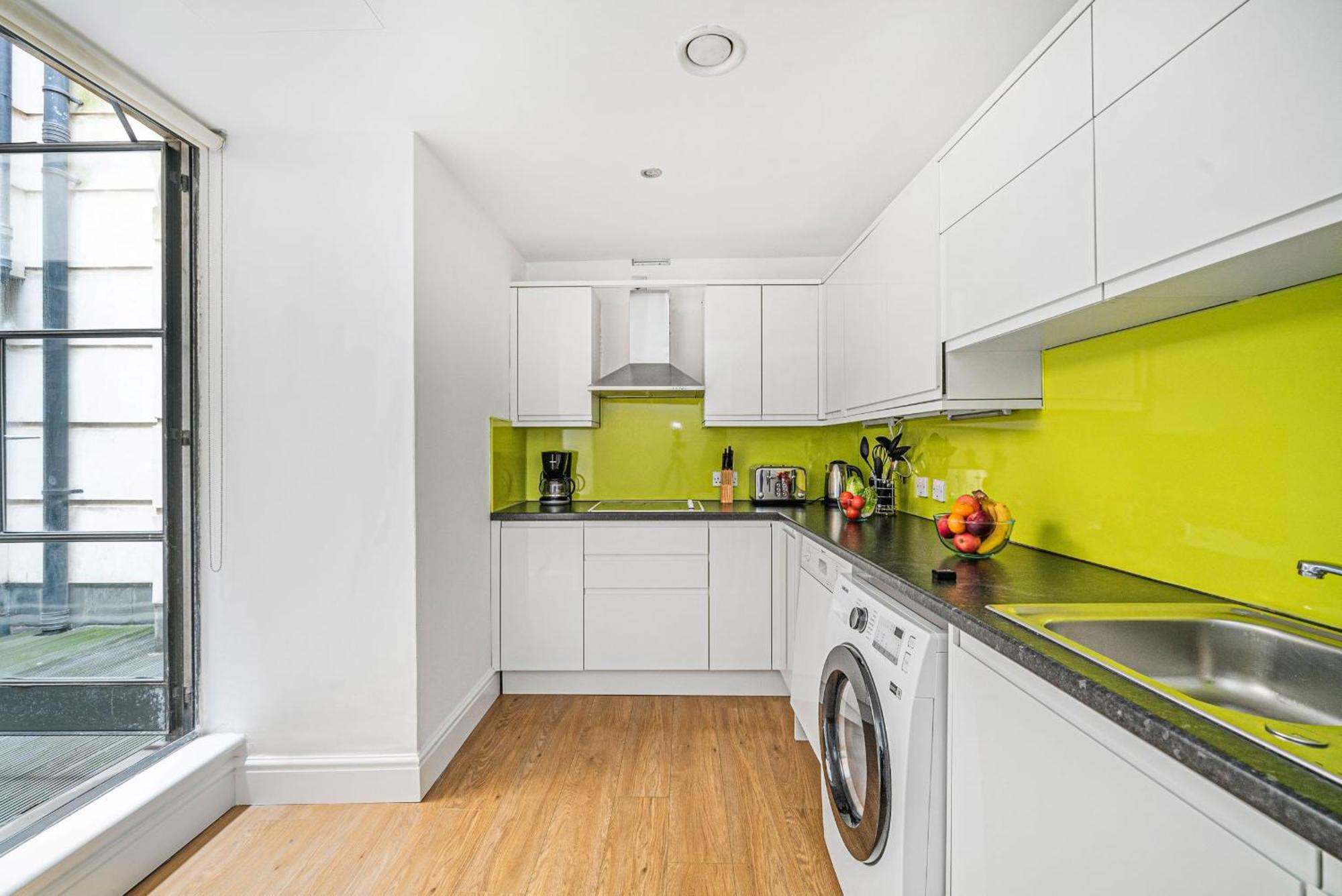Heart Of Holborn - 2br With Patio - Cityapartmentstay * Londres