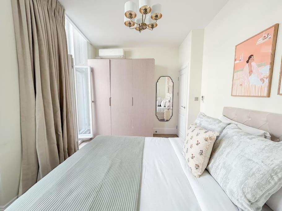 Stylish And 1 Bedroom
