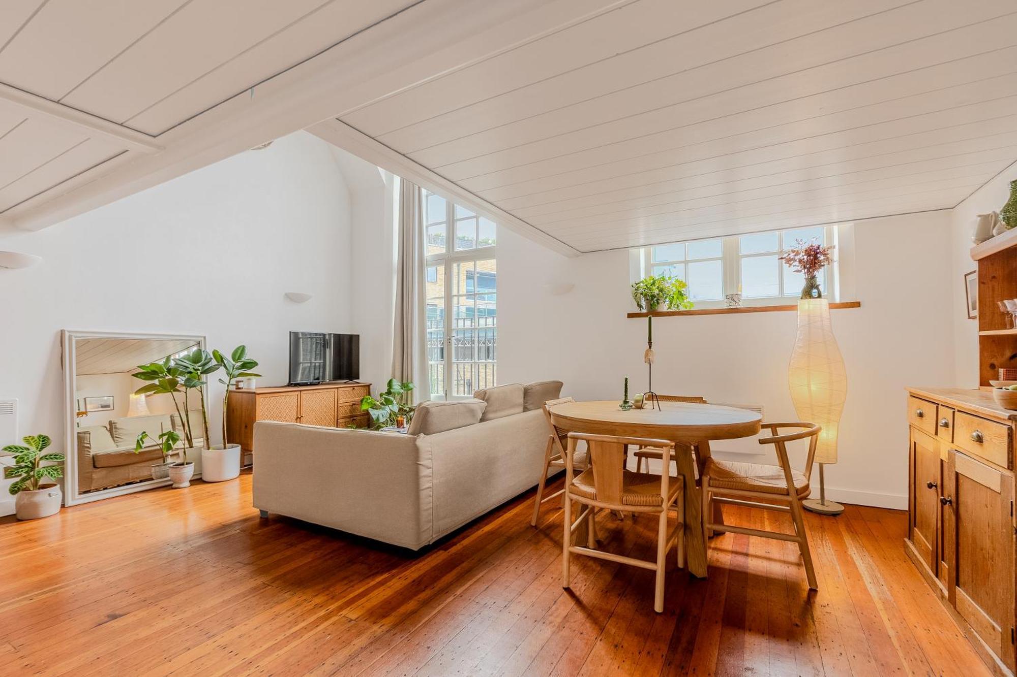 Exclusive Captivating 2lvl 1br Loft, Walworth Appartement