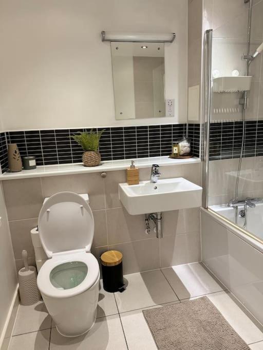 Modern & Stylish 1 Bedroom Apartment, Sleeps 4, Appartement *