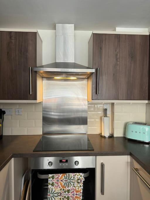 Modern & Stylish 1 Bedroom Apartment, Sleeps 4, Appartement