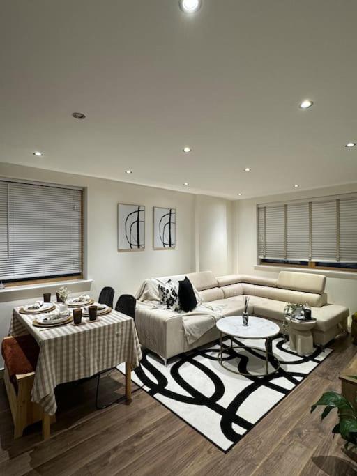 Appartement Modern & Stylish 1 Bedroom Apartment, Sleeps 4, *