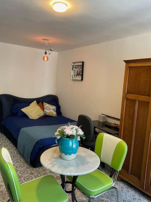 Studio2 Bright With Private Patio In * Londres