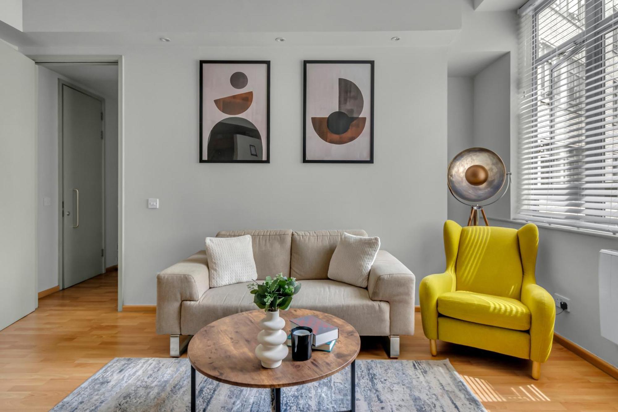 Appartement Mysquare Contemporary Serviced In Of Londres