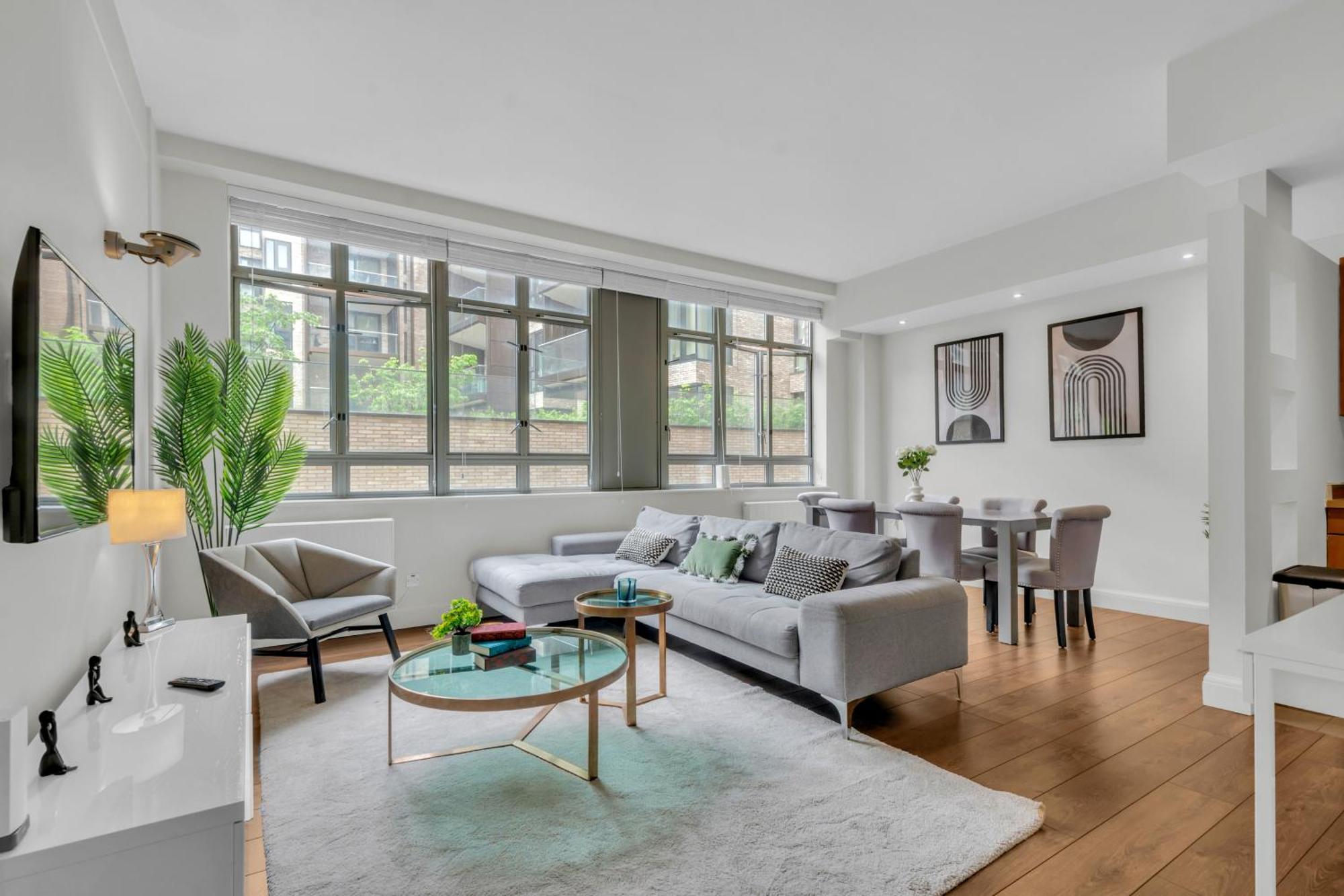 Mysquare Contemporary Serviced In Of Appartement