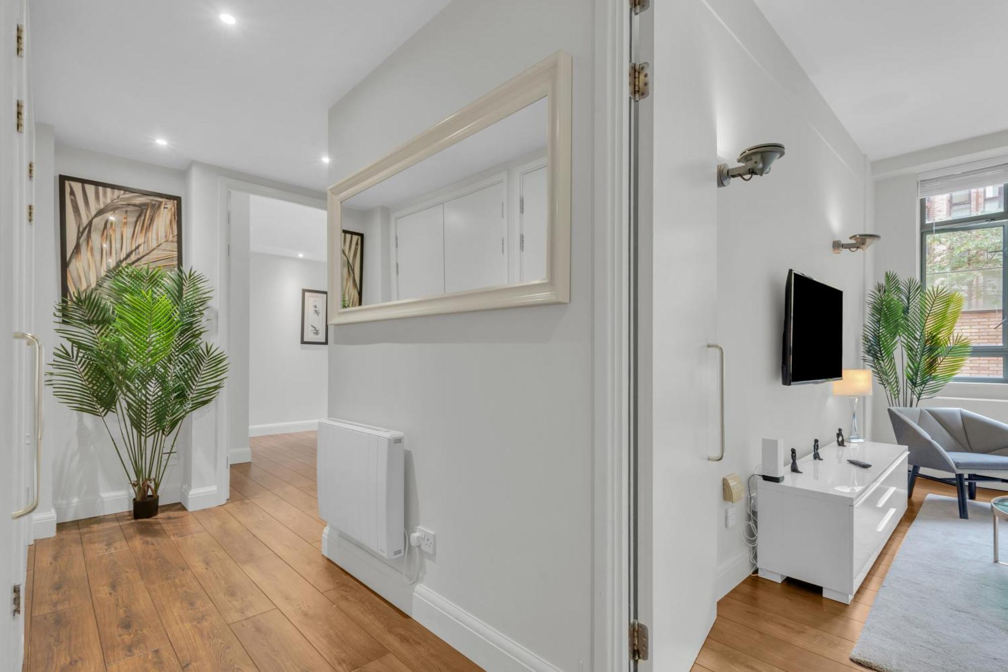 Appartement Mysquare Contemporary Serviced In Of Londres