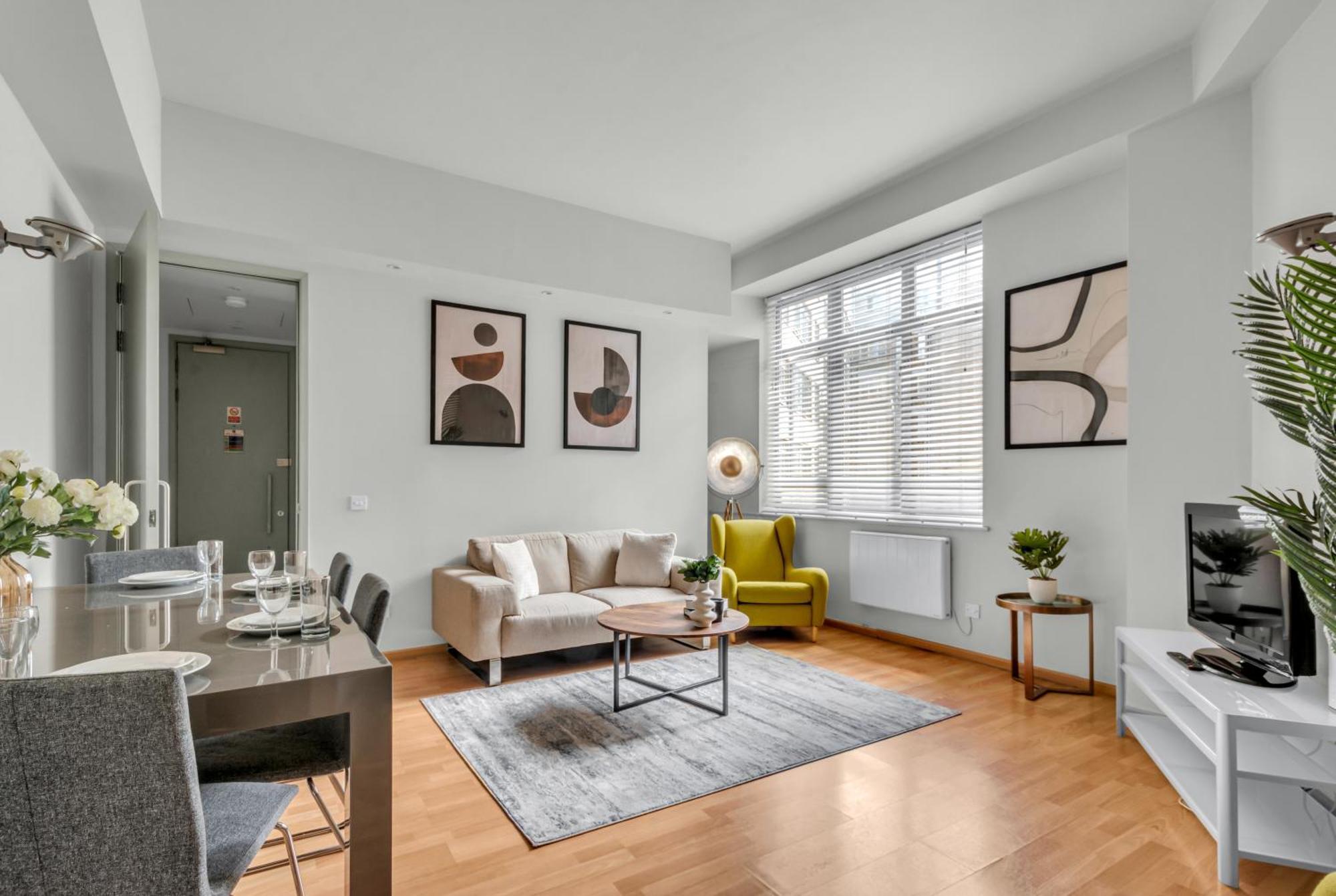 Appartement Mysquare Contemporary Serviced In Of Londres