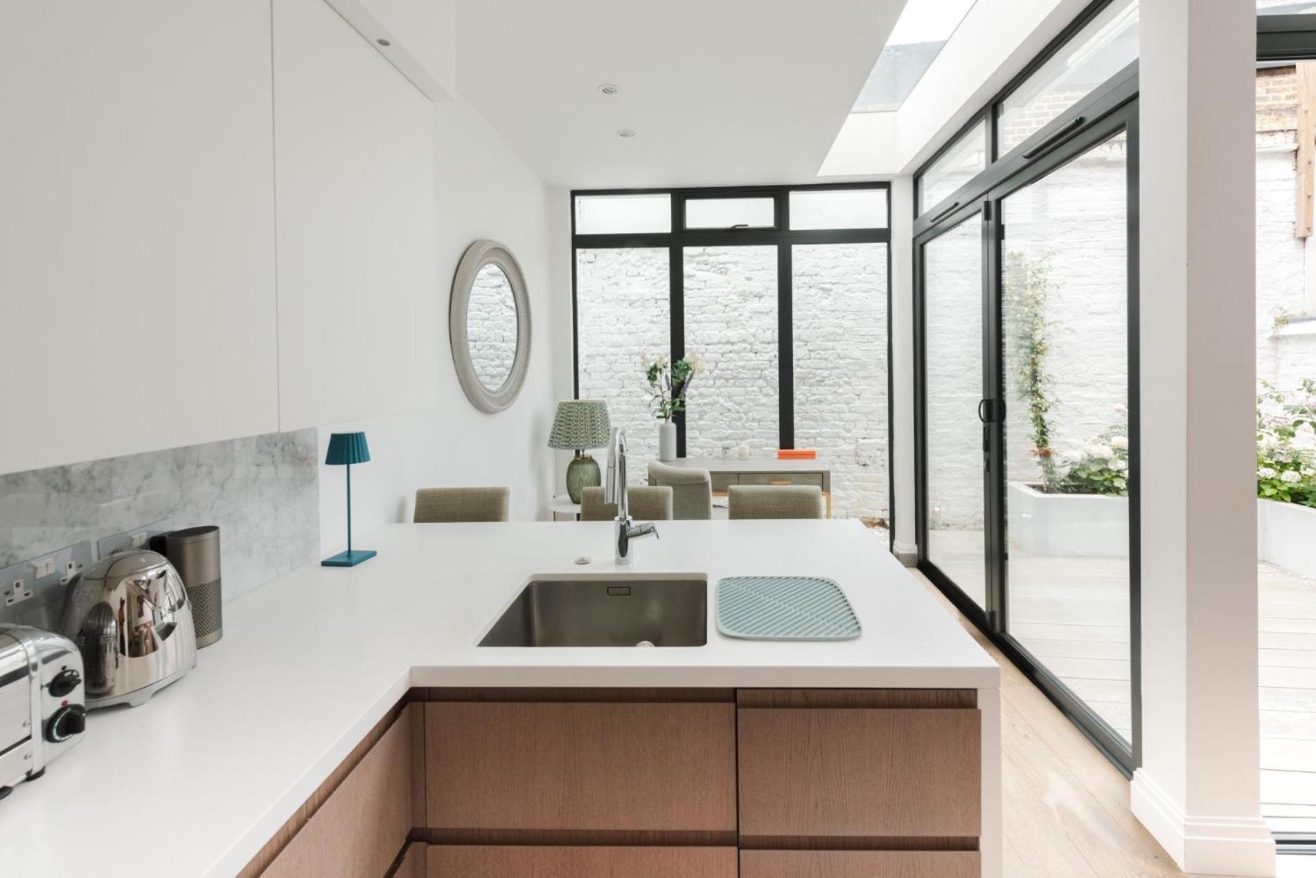 Sunny In Chelsea - Luxurious 3 Bedroom Chelsea Hébergement de vacances *