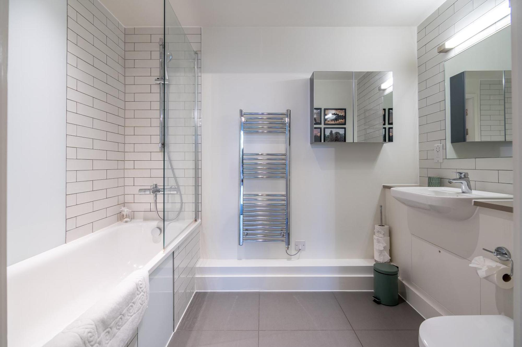 Chic & Stylish 2-bed In The Heart Of Apartamento *