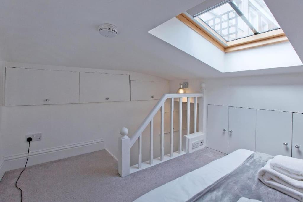 Cosy 2 Bed Modern Mews - Kings Cross Appartement