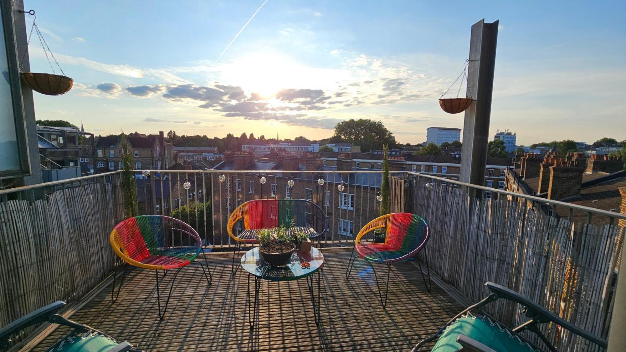 Roof Terrace, 2-bed 2-bath, Stoke Newington Londres