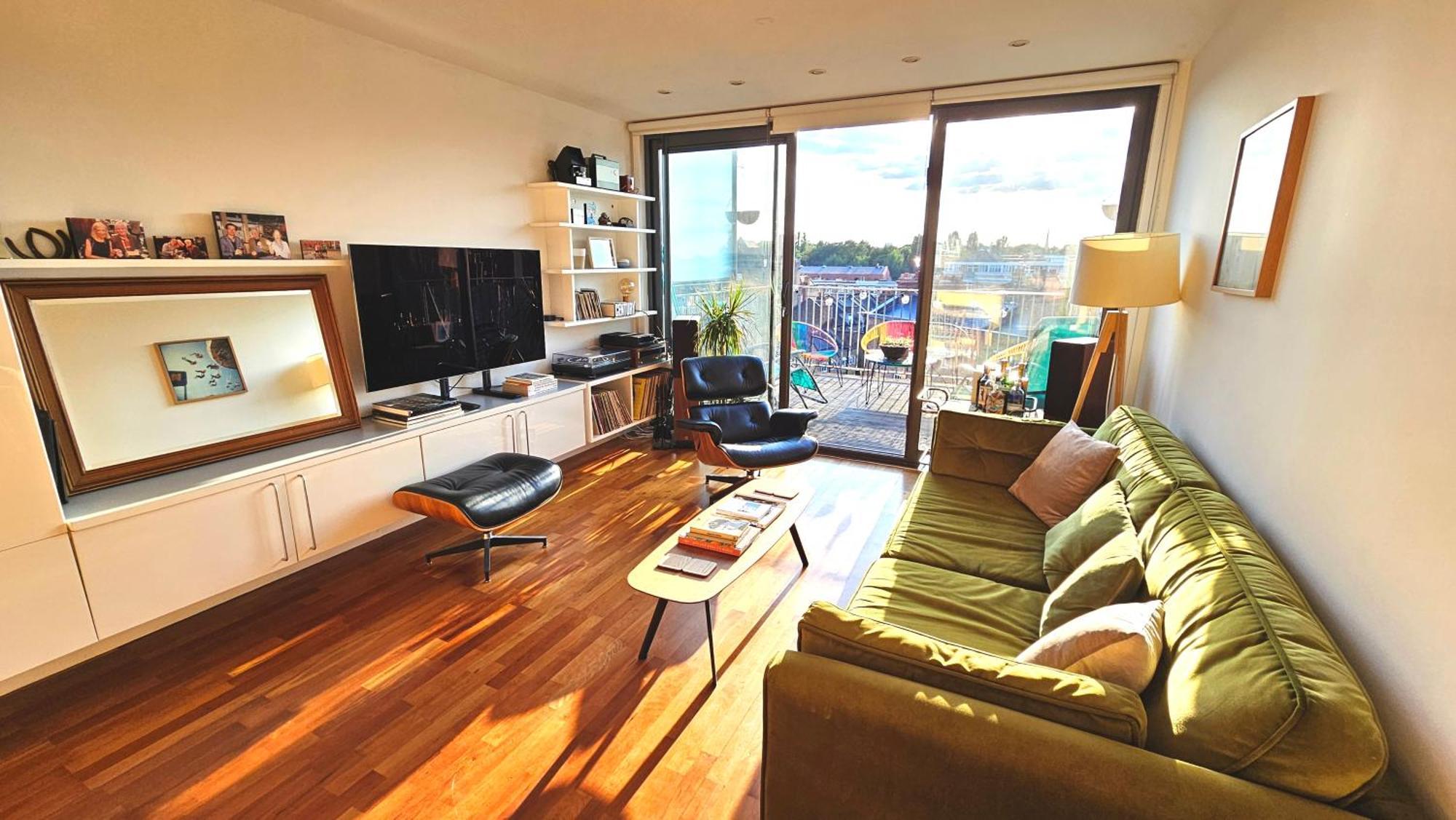Appartement Roof Terrace, 2-bed 2-bath, Stoke Newington