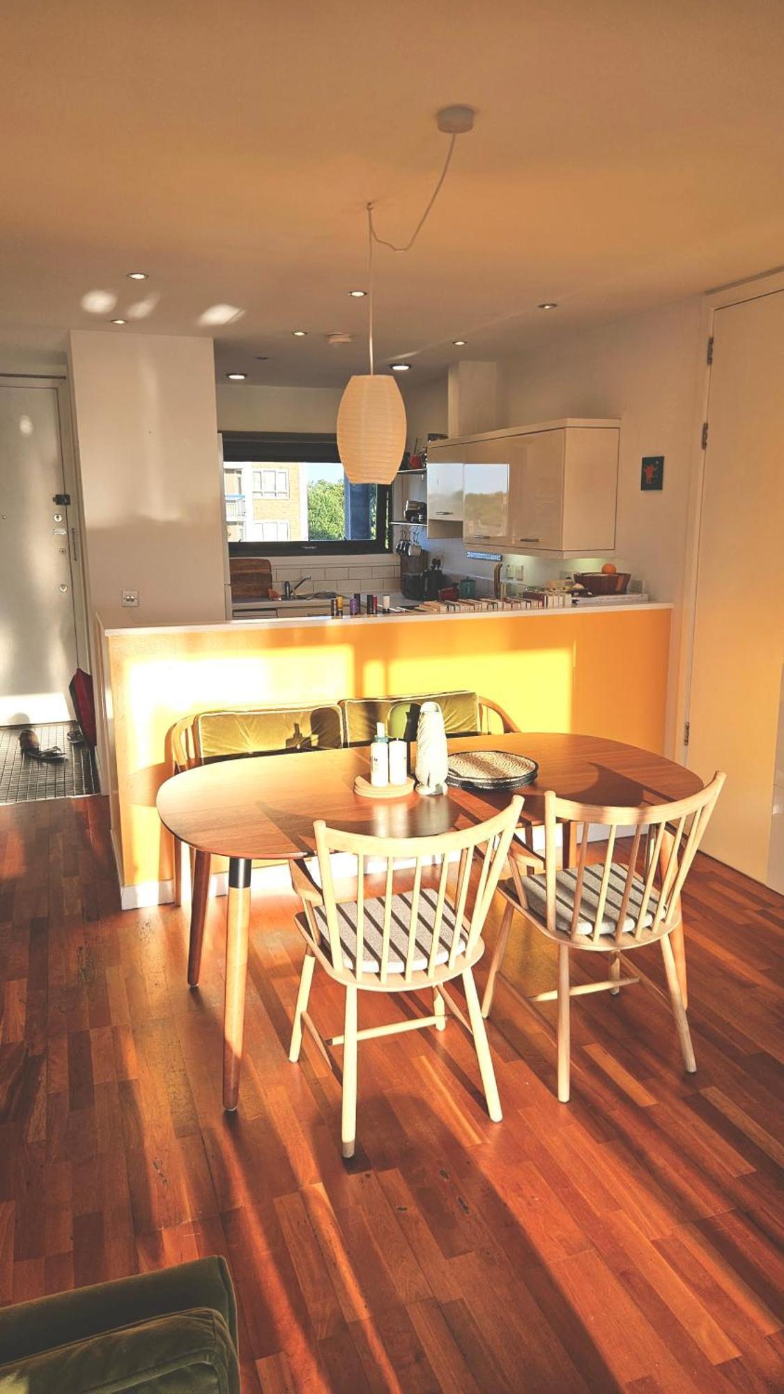 Roof Terrace, 2-bed 2-bath, Stoke Newington Appartement *