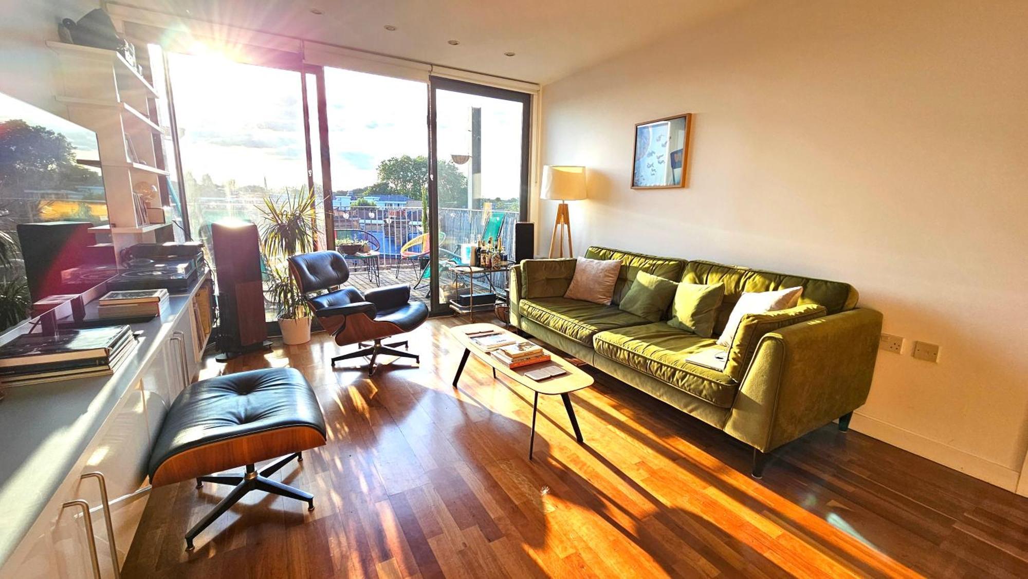 Appartement Roof Terrace, 2-bed 2-bath, Stoke Newington *