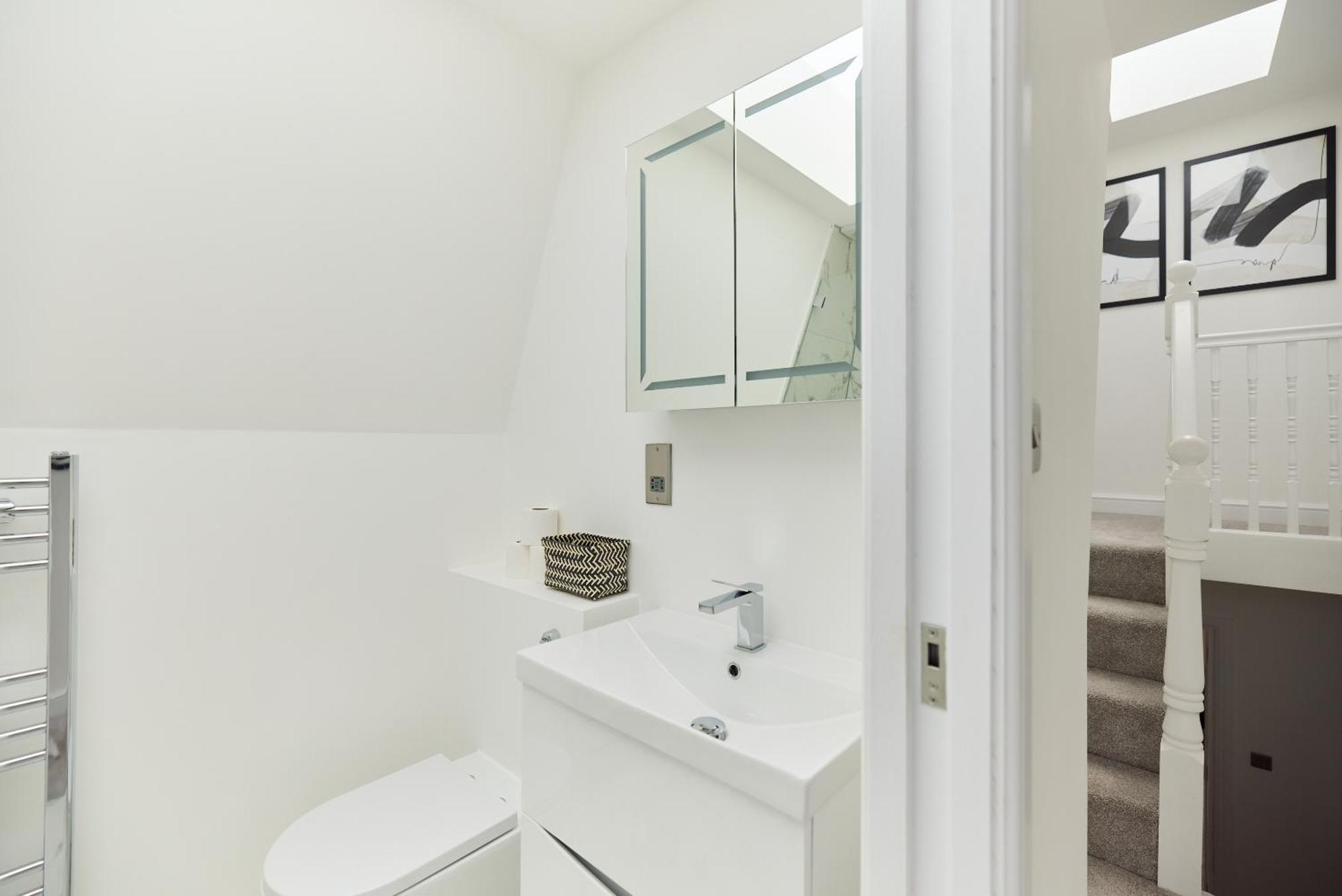 The Shepherd's Bush Wonder - Trendy 4bdr With Garden And Terrace Apartment *