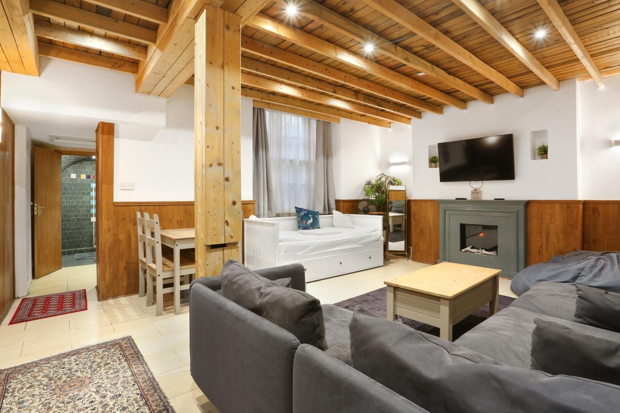 Spacious 2 Bedroom Flat Near Hyde Park By Beiroom Apartamento Londres