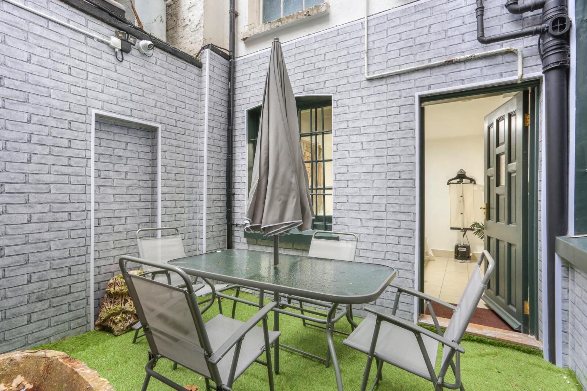 Spacious 2 Bedroom Flat Near Hyde Park By Beiroom *