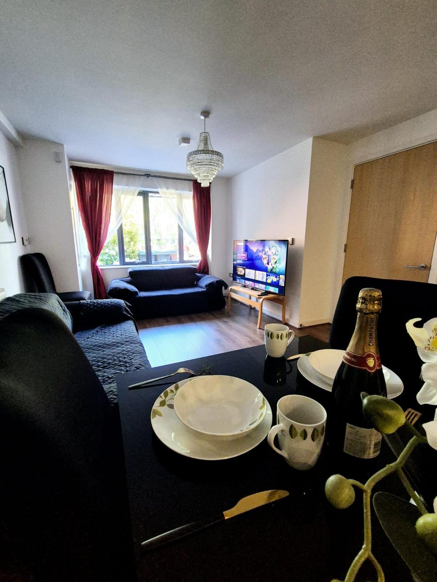 Casa de Férias Explore London: 2 Bedroom House In Wood *