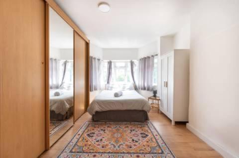 Apartamento Modern Spacious 4-bed House